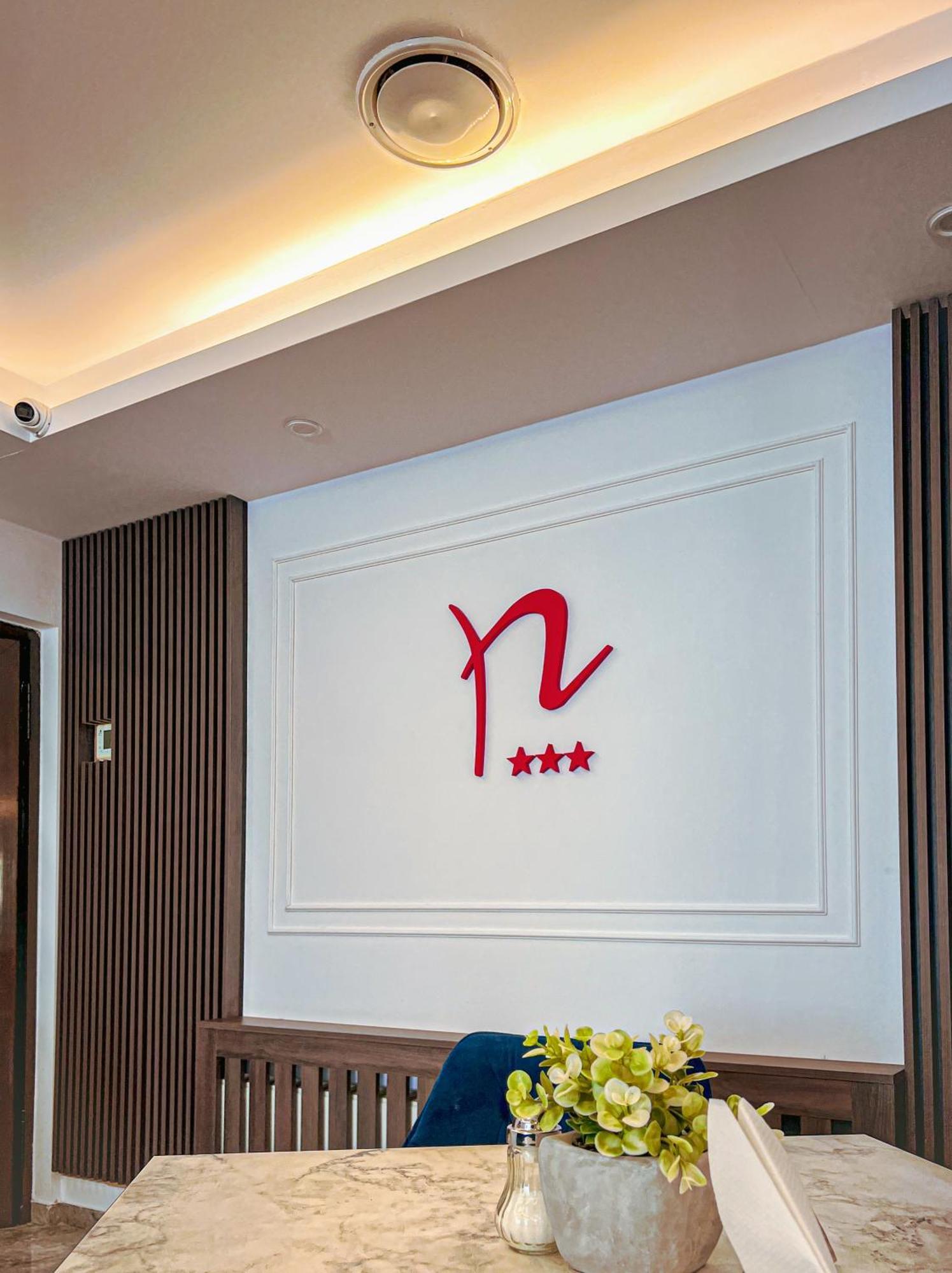 Hotel Neon 티미쇼아라 외부 사진
